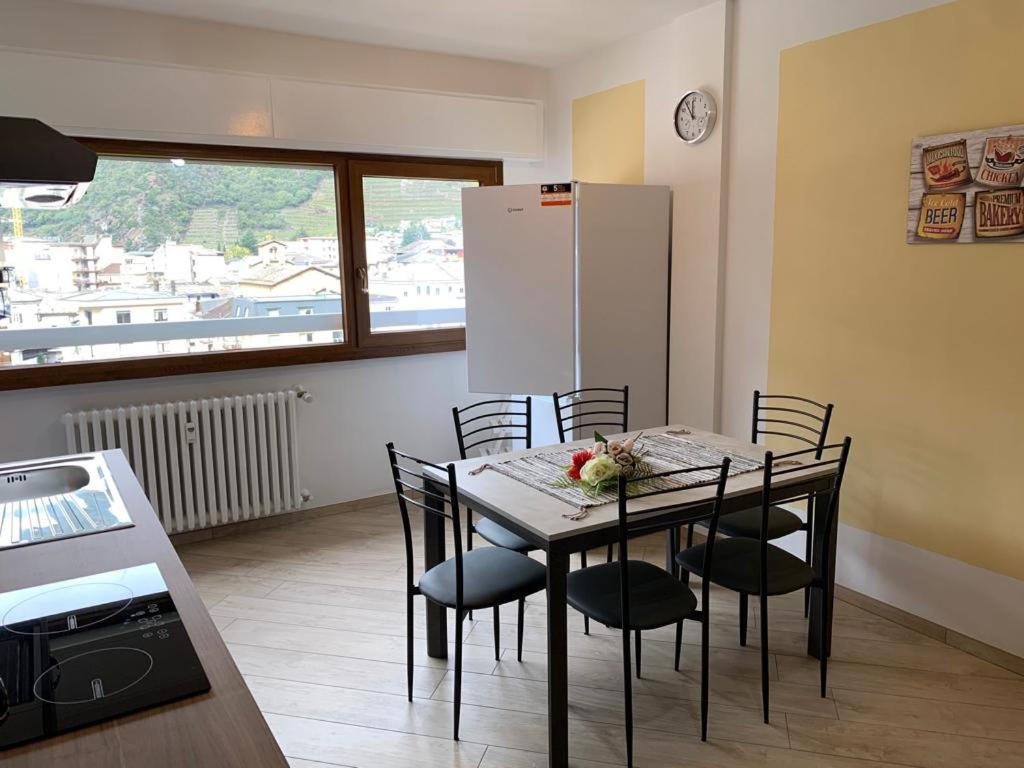 Alfiume B Lägenhet Tirano Exteriör bild